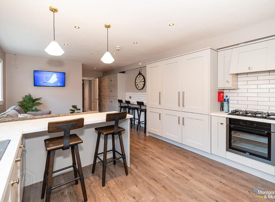 Room To Let, 20 Clarendon Street, Bills Included, Cityside, BT48 7ET