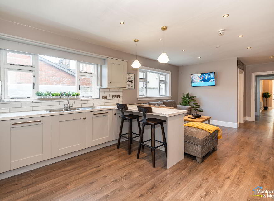 Room To Let, 20 Clarendon Street, Bills Included, Cityside, BT48 7ET