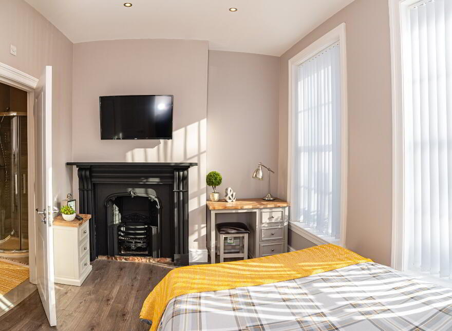 Room To Let, 20 Clarendon Street, Bills Included, Cityside, BT48 7ET