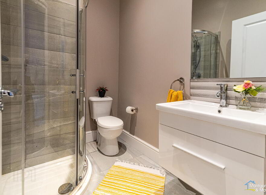 Room To Let, 20 Clarendon Street, Bills Included, Cityside, BT48 7ET