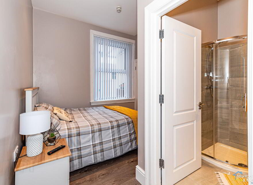 Room To Let, 20 Clarendon Street, Bills Included, Cityside, BT48 7ET