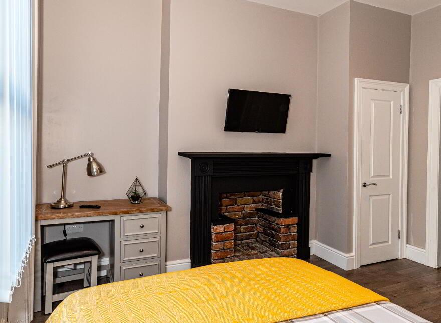 Room To Let, 20 Clarendon Street, Bills Included, Cityside, BT48 7ET
