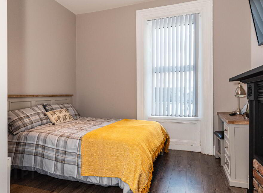 Room To Let, 20 Clarendon Street, Bills Included, Cityside, BT48 7ET