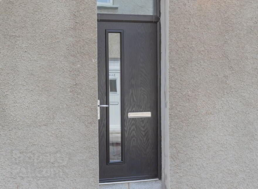 Room 4 342 Woodstock Road, Belfast, BT6 9DP photo