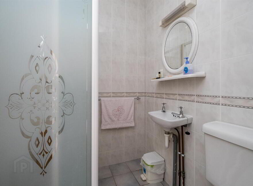 43 & 43a Peartree Road, Saintfield, BT24 8YB