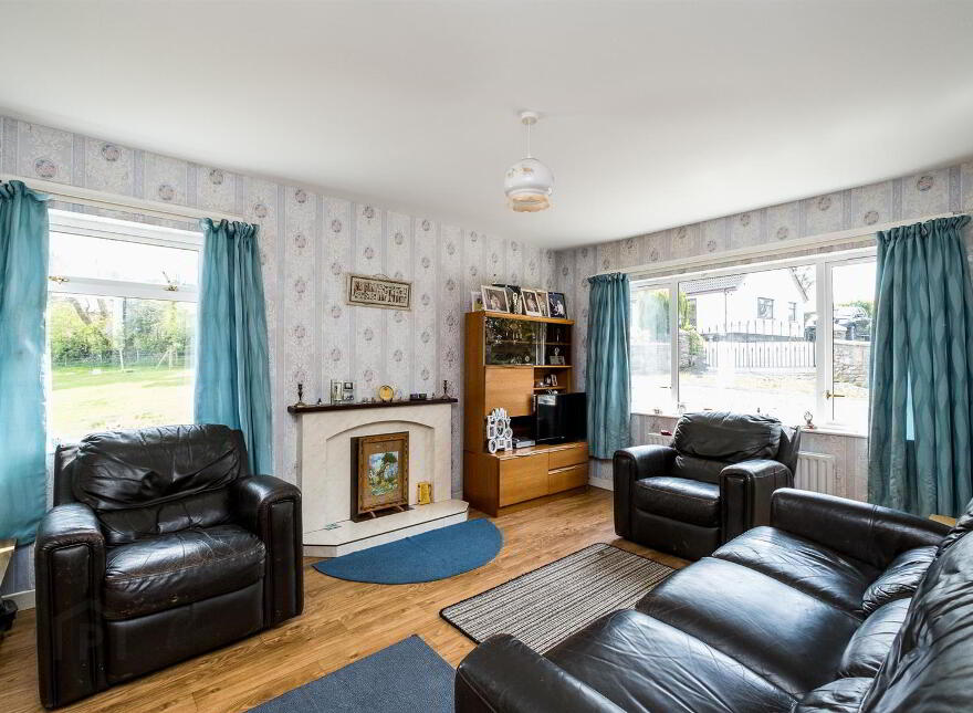 43 & 43a Peartree Road, Saintfield, BT24 8YB