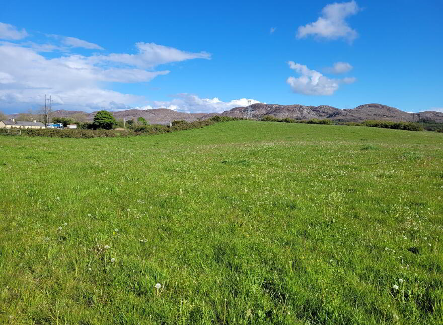 9 Acres, Of PRIME LANDS FOR SALE Drumiskabole, Carraroe photo