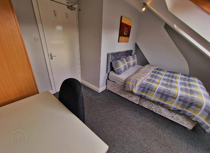 House For Rent, 61 Surrey St, Belfast, BT9 7FR