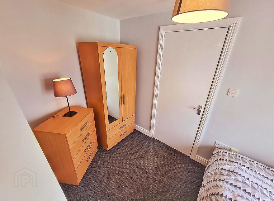 House For Rent, 61 Surrey St, Belfast, BT9 7FR