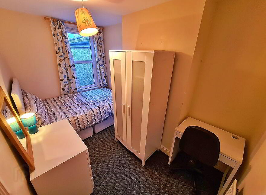 House For Rent, 61 Surrey St, Belfast, BT9 7FR