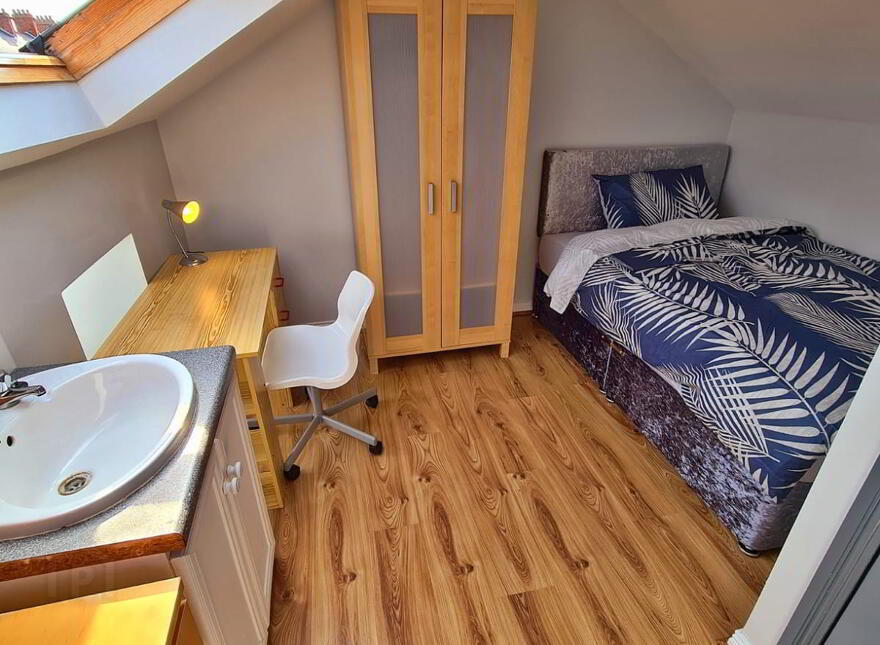 House For Rent, 25 Stranmillis Park, Belfast, BT9 5AU