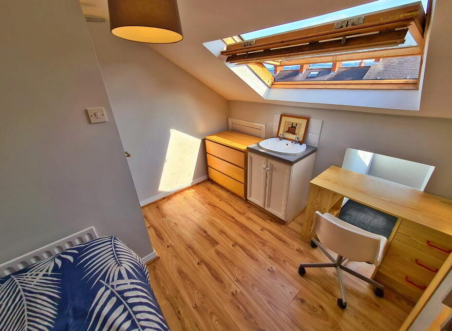 House For Rent, 25 Stranmillis Park, Belfast, BT9 5AU