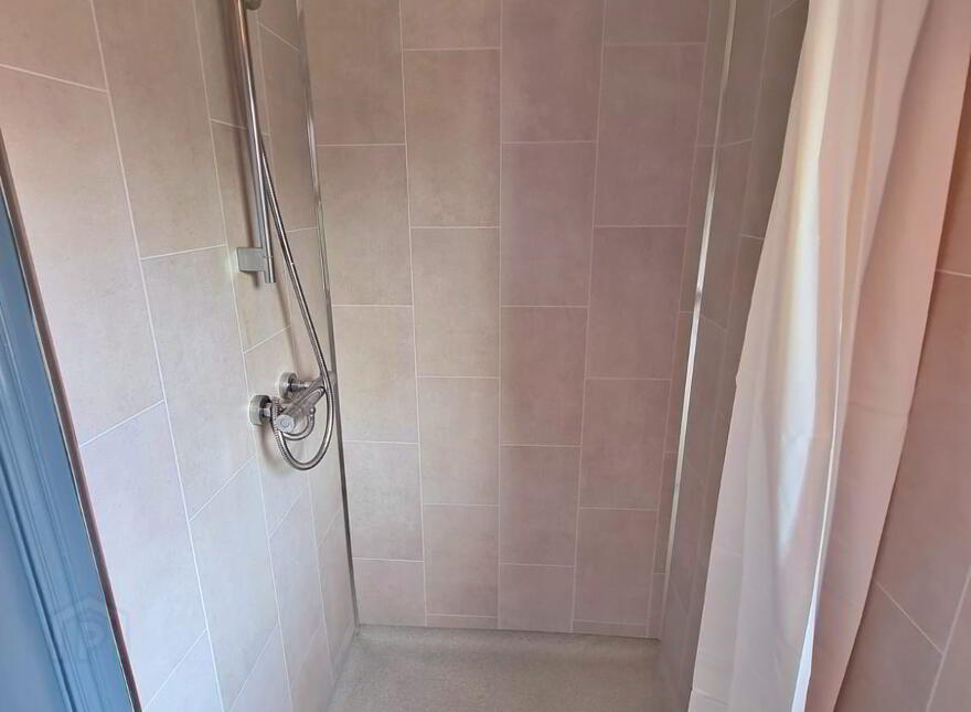 House For Rent, 25 Stranmillis Park, Belfast, BT9 5AU