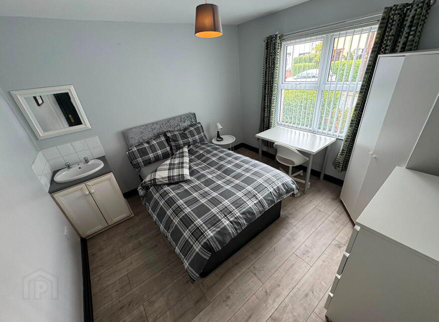 House For Rent, 25 Stranmillis Park, Belfast, BT9 5AU