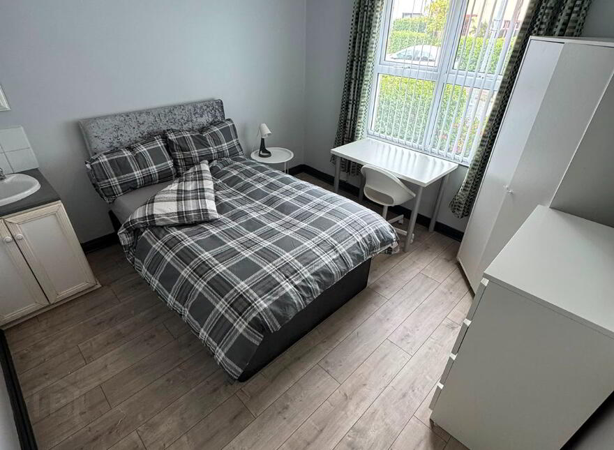 House For Rent, 25 Stranmillis Park, Belfast, BT9 5AU