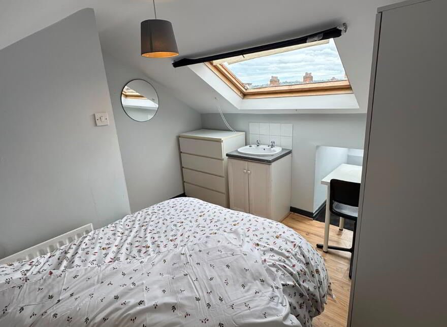 House For Rent, 25 Stranmillis Park, Belfast, BT9 5AU