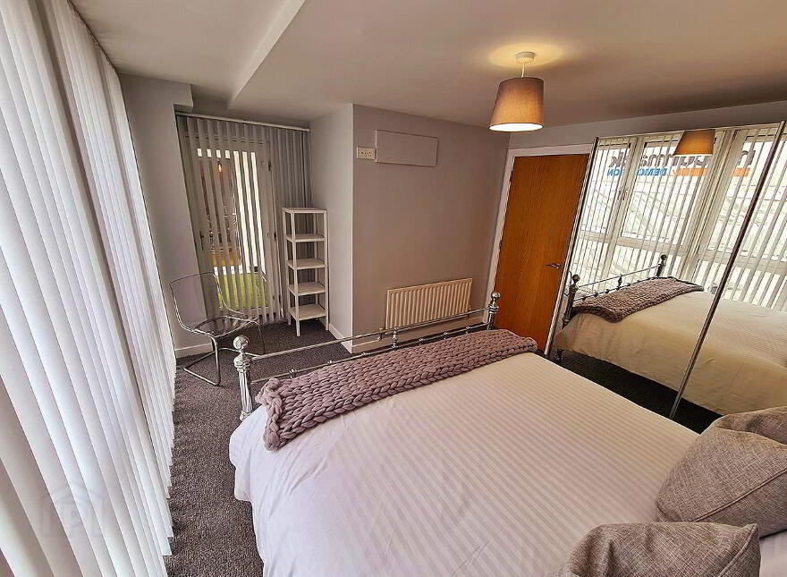 City Centre Apartment For Rent, 4 Shaftesbury Court, 8 Marcus Ward St, Belfast, BT7 1RY