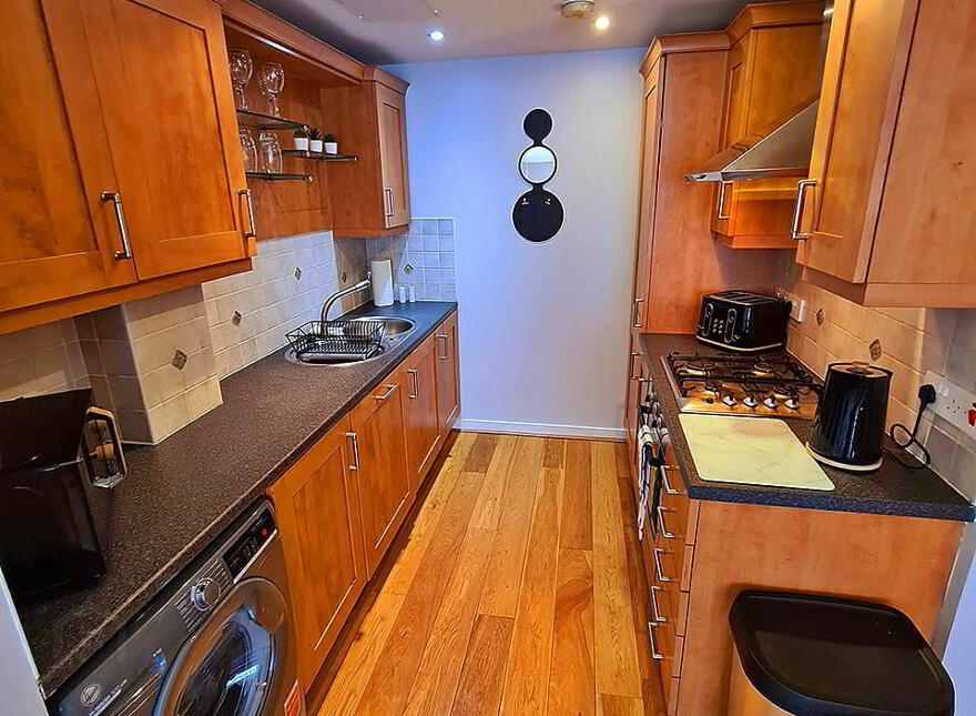City Centre Apartment For Rent, 4 Shaftesbury Court, 8 Marcus Ward St, Belfast, BT7 1RY