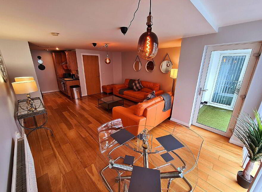 City Centre Apartment For Rent, 4 Shaftesbury Court, 8 Marcus Ward St, Belfast, BT7 1RY