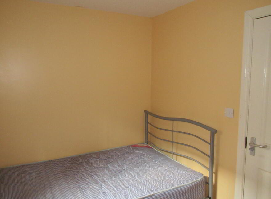 Great Apartment, 68A University Avenue, Bt7 1gy, Belfast, BT7 1GY