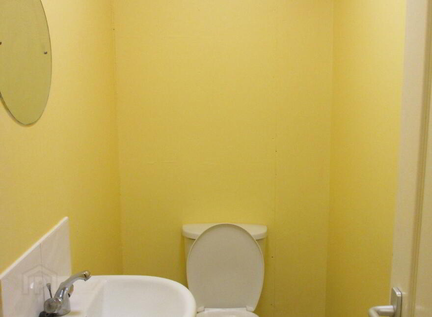Great 4 Bedroom Apartment, 68A University Avenue, Queens Quarter, Belfast, BT7 1GY