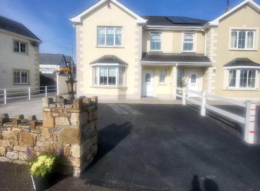 Knockmullin, Fenagh Village, Fenagh, N41VA07