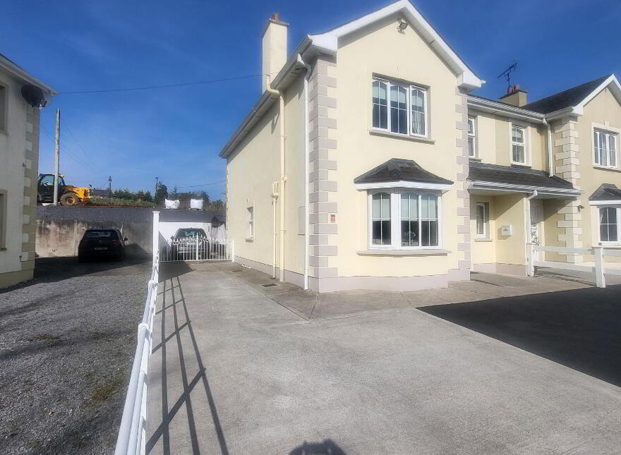 Knockmullin, Fenagh Village, Fenagh, N41VA07