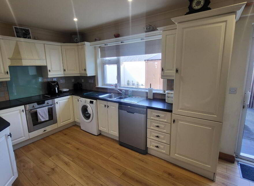 Knockmullin, Fenagh Village, Fenagh, N41VA07