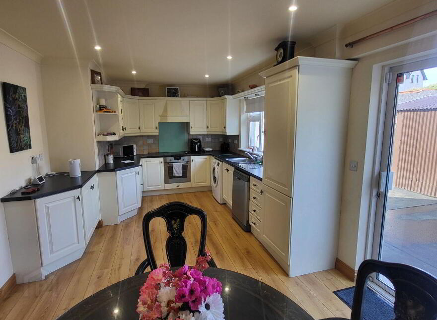 Knockmullin, Fenagh Village, Fenagh, N41VA07