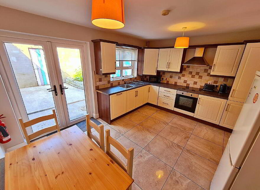 Ensuite Room 1, 361 Donegall Rd, Belfast, BT12 6NY