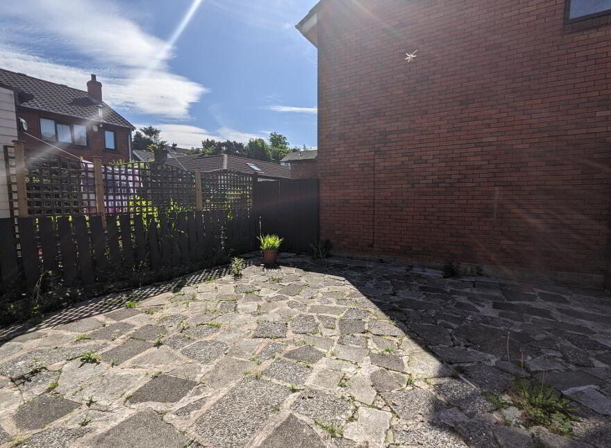 1 Upper Malone Gardens, Belfast, BT9 6LY