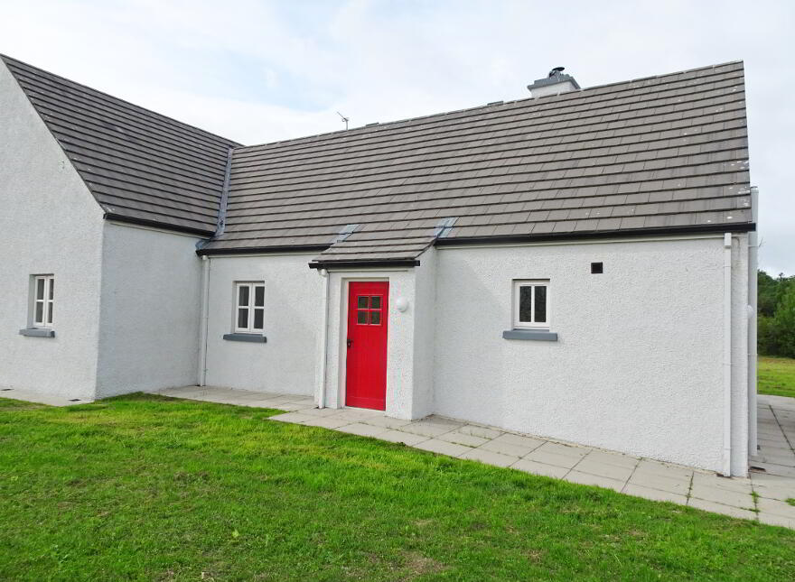 Innishore Cottage, Corraquil Country Cottages, Teemore, Derrylin, BT92 9FT photo