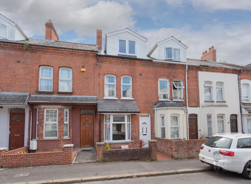 Room 2, 156 Dunluce Avenue, Belfast, BT9 7AZ photo