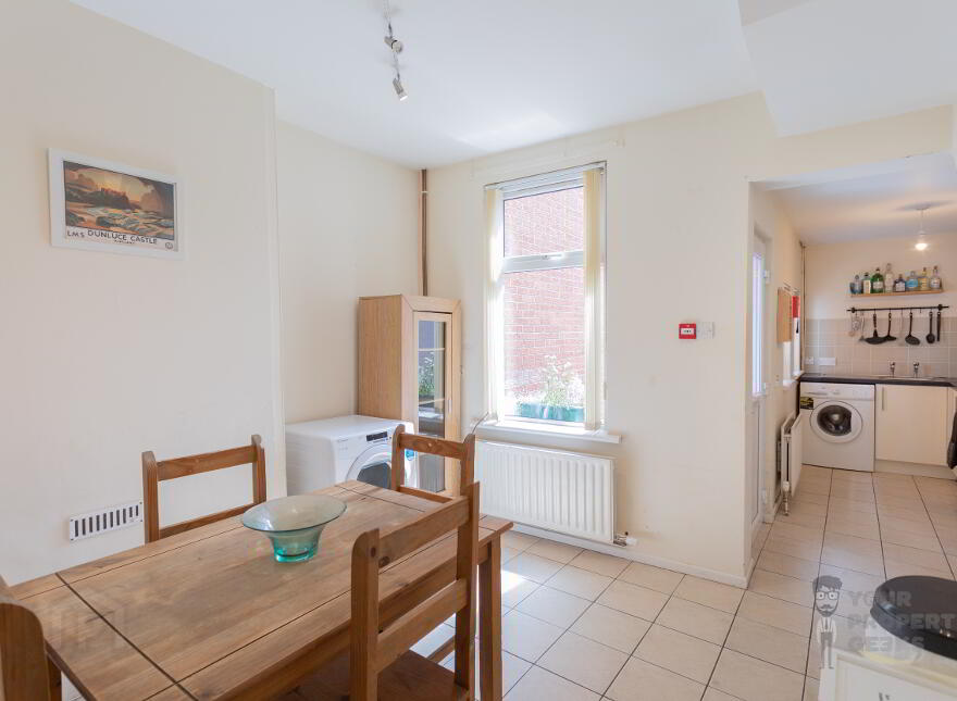 Room 2, 156 Dunluce Avenue, Belfast, BT9 7AZ