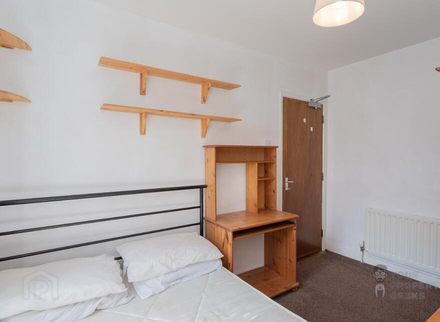 Room 2, 156 Dunluce Avenue, Belfast, BT9 7AZ
