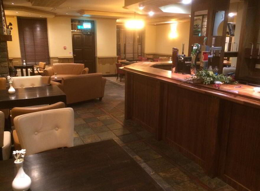 Glen Eden Hotel, 2 Main Street, Belleek, BT93 3FY