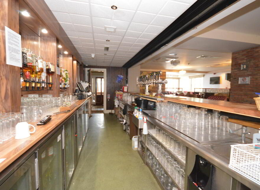 Glen Eden Hotel, 2 Main Street, Belleek, BT93 3FY