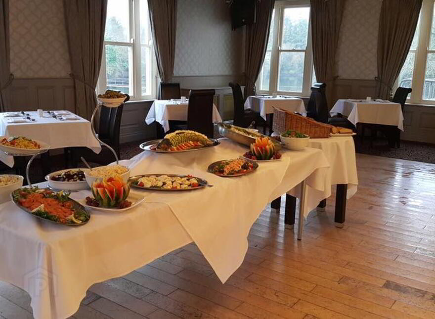 Glen Eden Hotel, 2 Main Street, Belleek, BT93 3FY