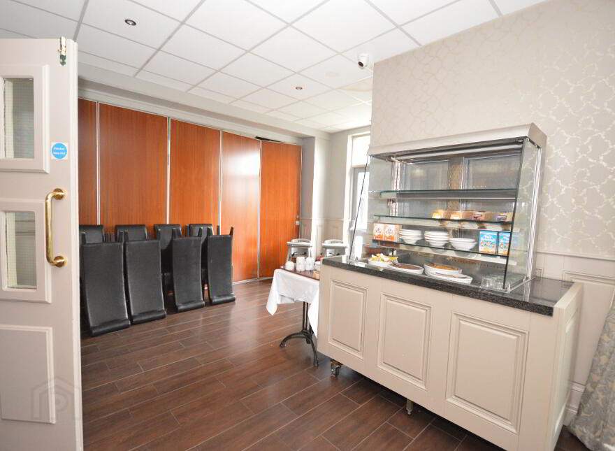 Glen Eden Hotel, 2 Main Street, Belleek, BT93 3FY