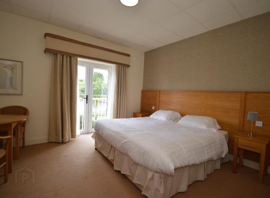 Glen Eden Hotel, 2 Main Street, Belleek, BT93 3FY