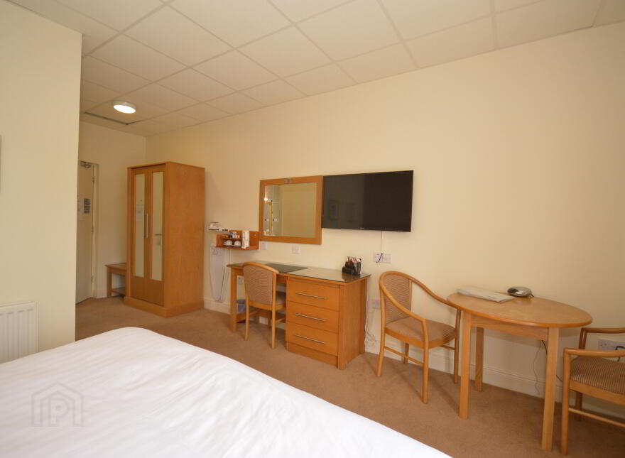 Glen Eden Hotel, 2 Main Street, Belleek, BT93 3FY