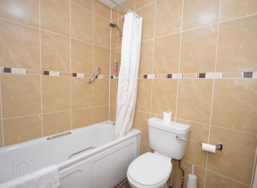 Glen Eden Hotel, 2 Main Street, Belleek, BT93 3FY