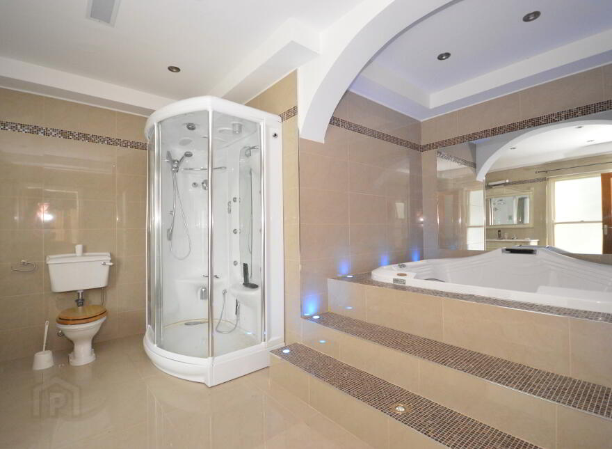 Glen Eden Hotel, 2 Main Street, Belleek, BT93 3FY