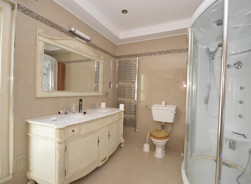 Glen Eden Hotel, 2 Main Street, Belleek, BT93 3FY