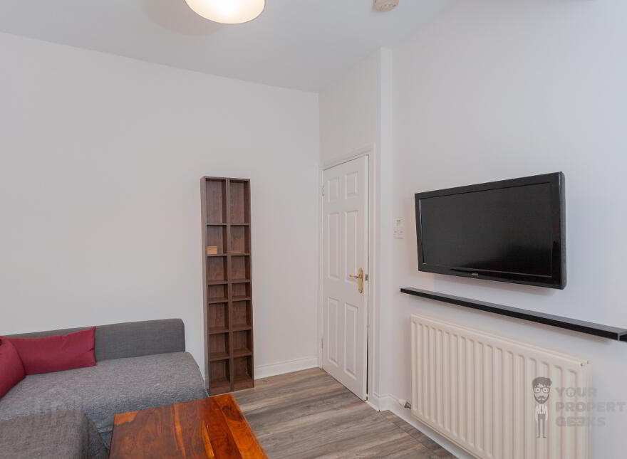 104 Tates Avenue, Belfast, BT9 7BZ