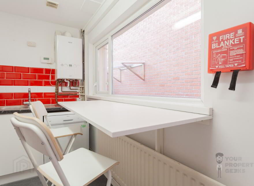 104 Tates Avenue, Belfast, BT9 7BZ