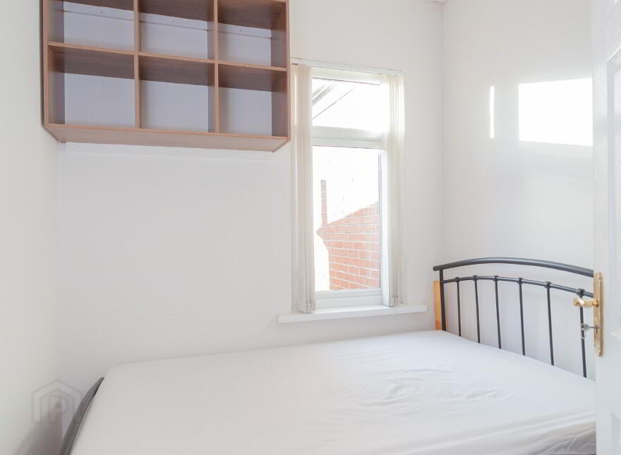 104 Tates Avenue, Belfast, BT9 7BZ