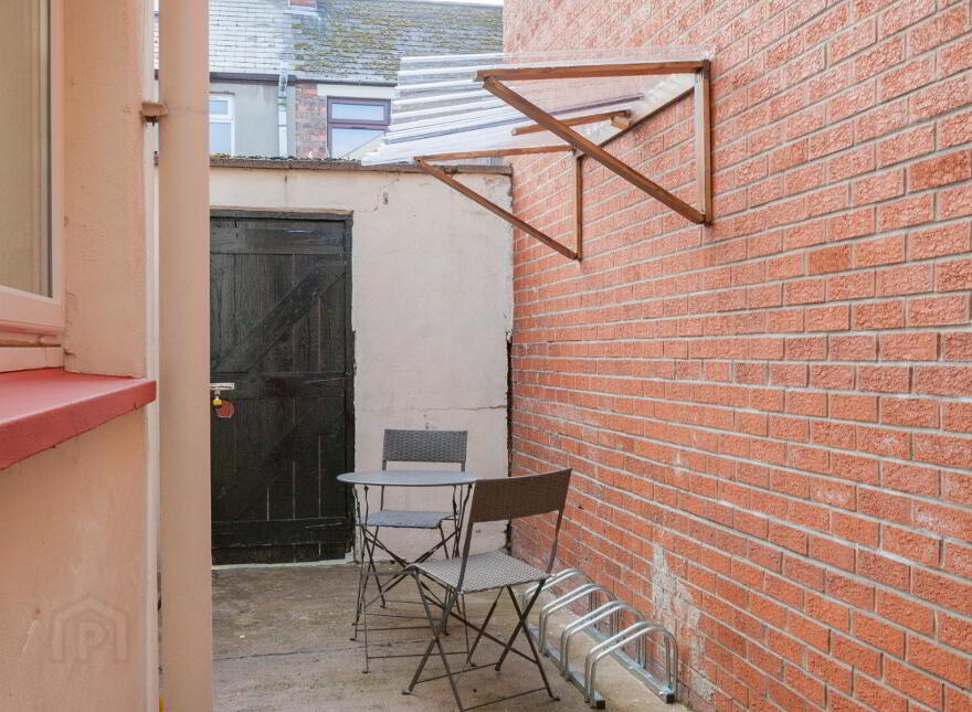 104 Tates Avenue, Belfast, BT9 7BZ
