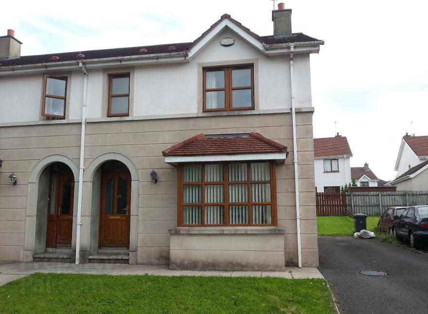 31 Bates Park, Greenisland, Carrickfergus, BT38 8LG photo