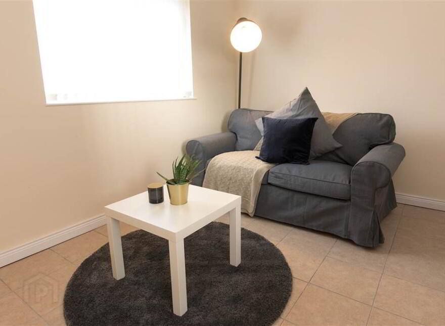Apt 1 156, Beersbridge Road, Belfast, BT5 4RY